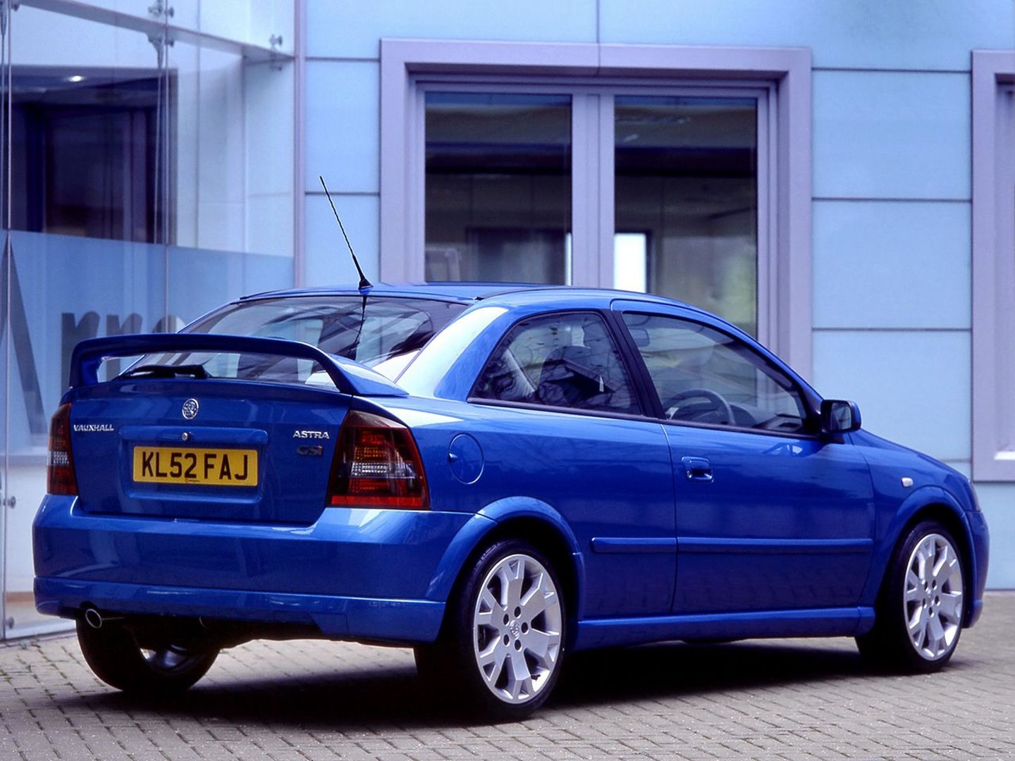 vauxhall_Astra_4_generation__Hatchback_3-door__7.jpg