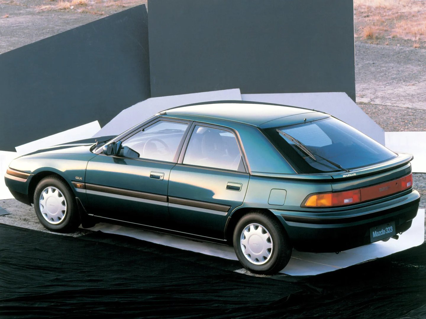 Mazda_323_Lantis_4_generation__Hatchback_5-door__5.jpg