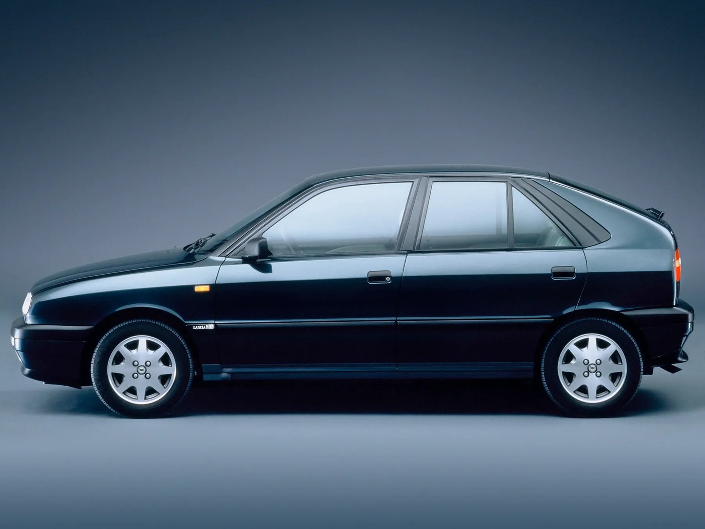 Lancia_Delta_2_generation__Mini_5-doors__6.jpg