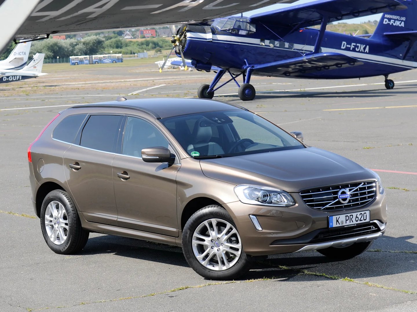 Volvo_XC60_1_generation_restyling__SUV_5-doors__9.jpg
