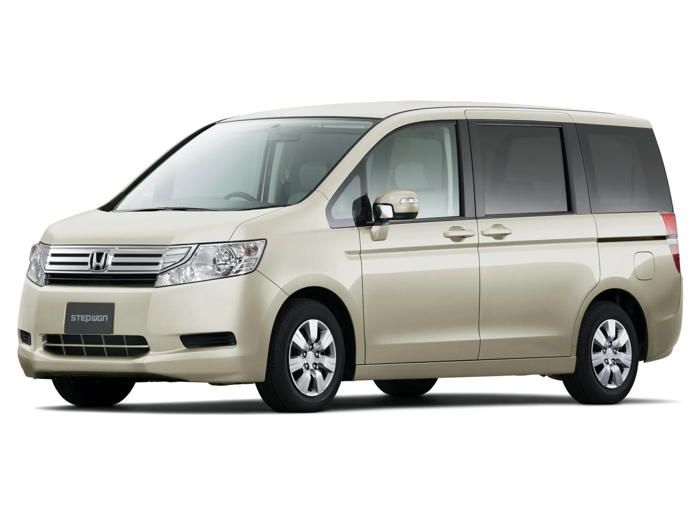 Honda_Stepwgn_4_generation__Minivan__4.jpg