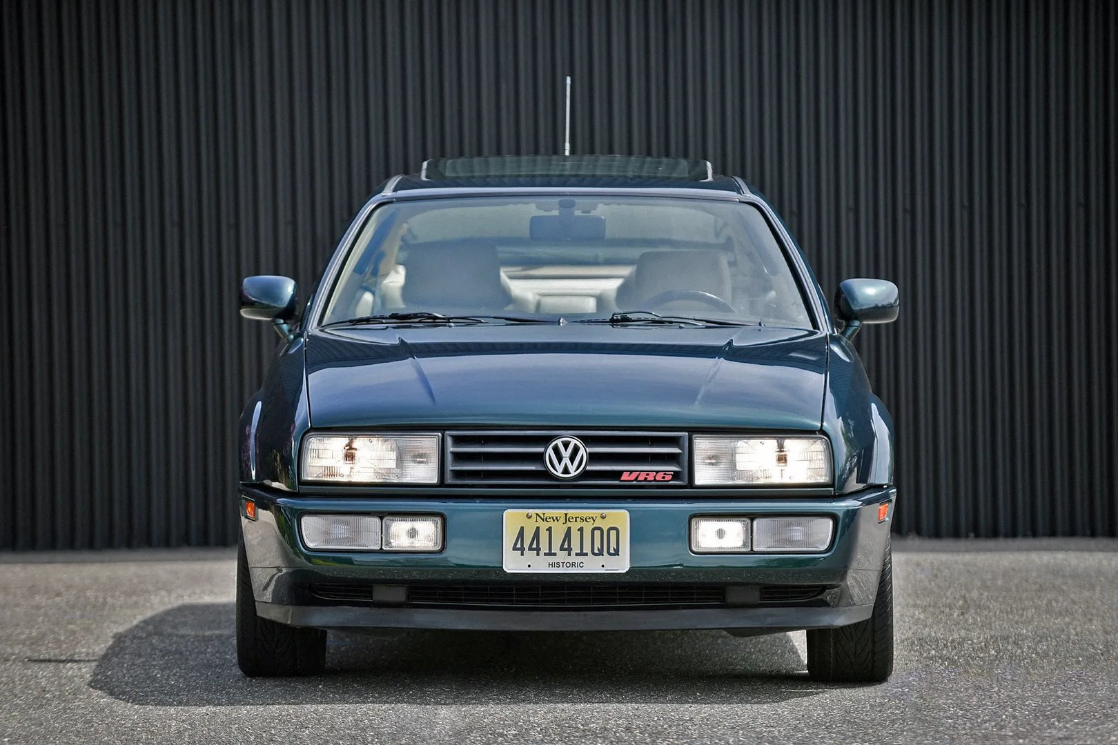 Volkswagen_Corrado_1_generation__Hatchback_3-door__13.jpg