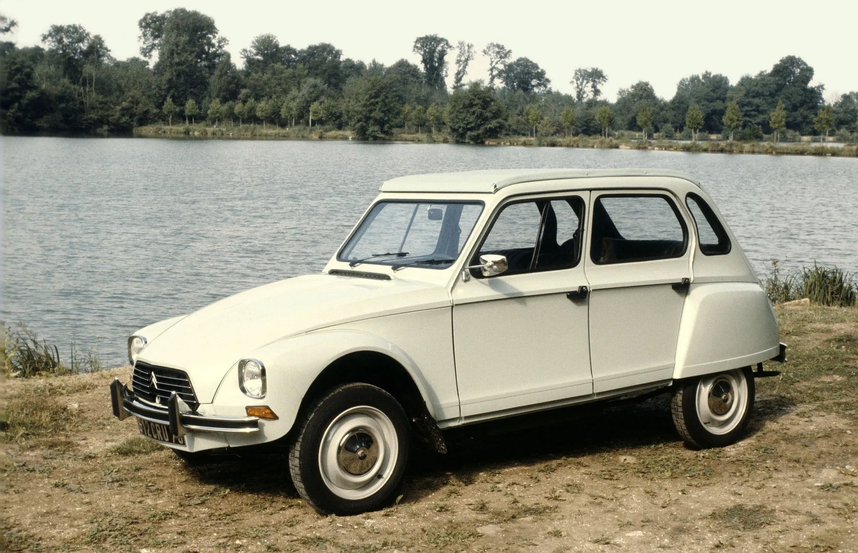 Citroen_Dyane_1_generation__Mini_5-doors__3.jpg