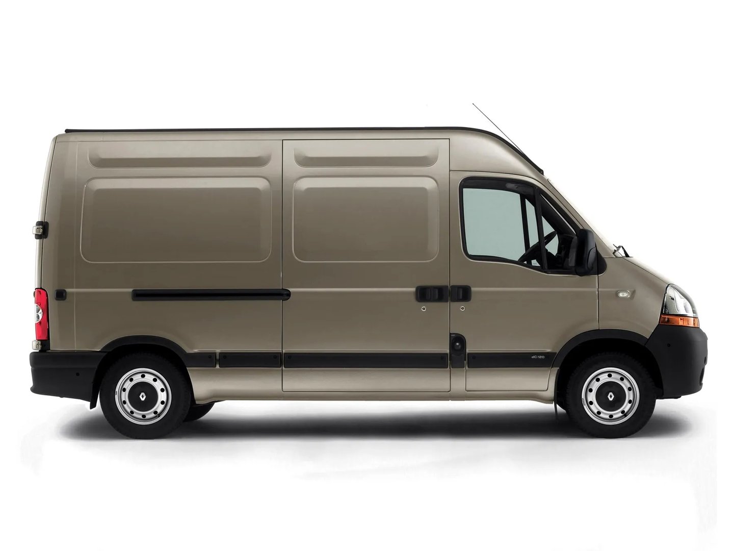 Renault_Master_2_generation_restyling_1__Van_Short__3.jpg