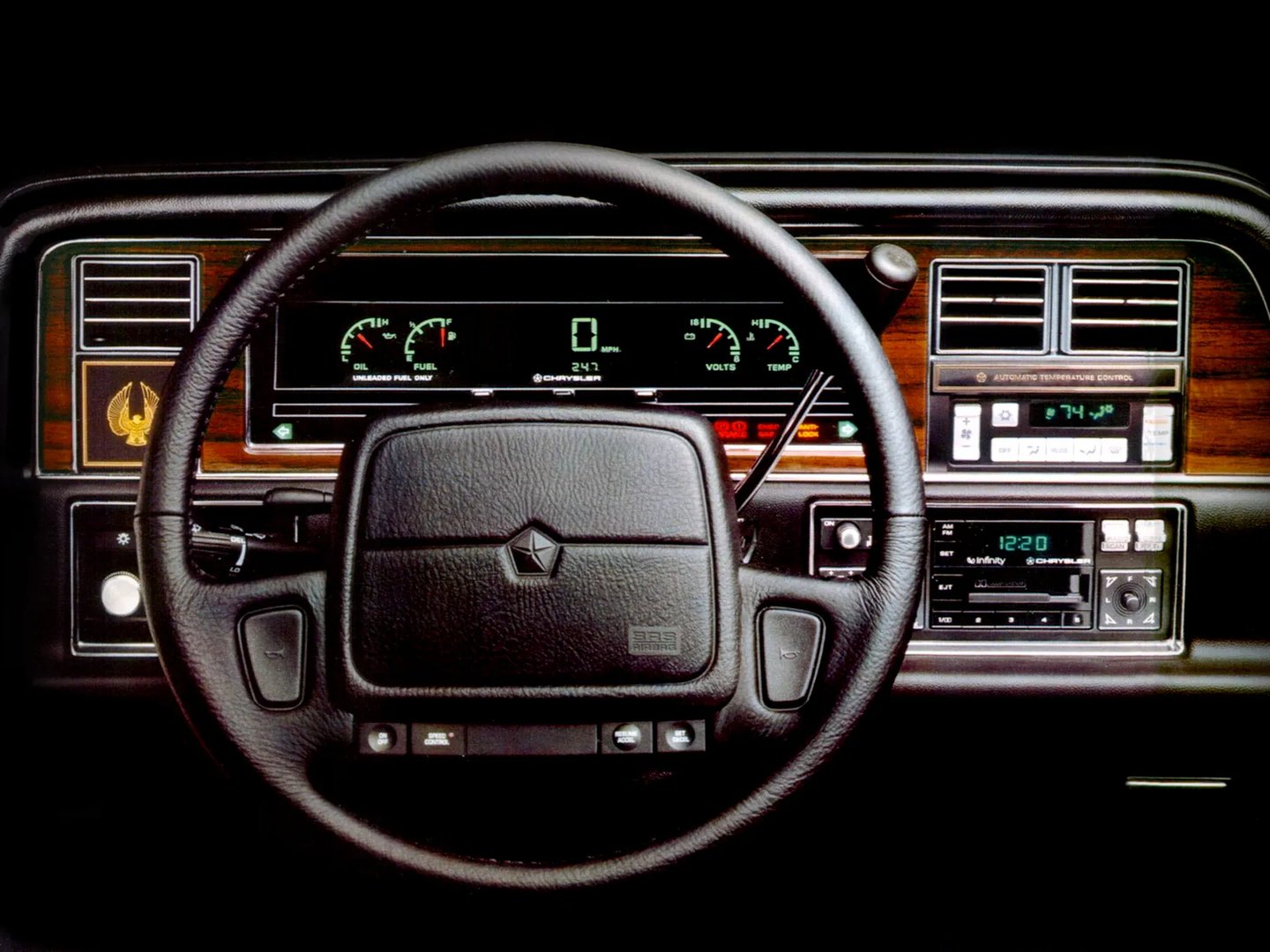 Chrysler_Imperial_7_generation__Sedan__5.jpg