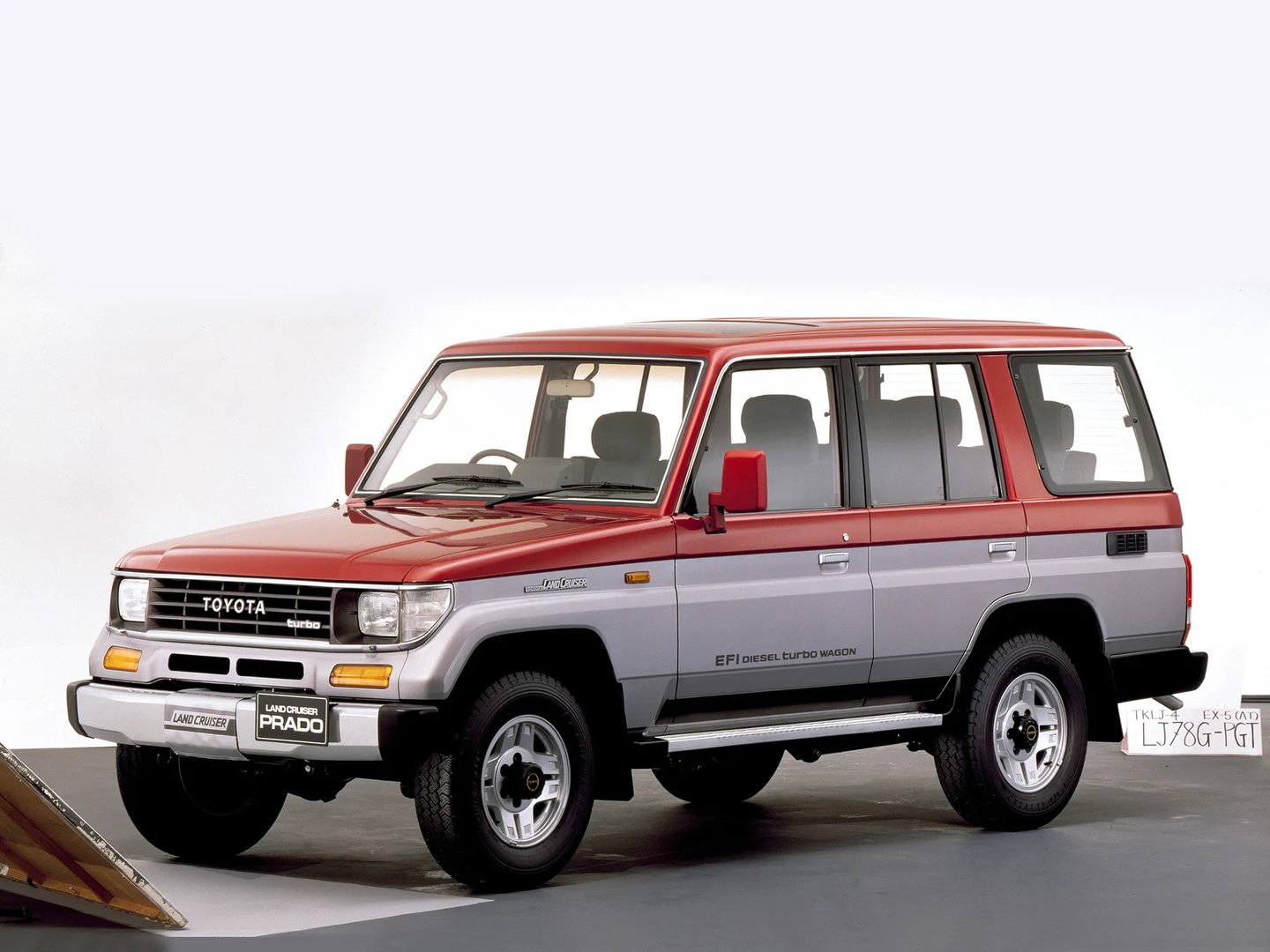 Toyota_Land_Cruiser_1_generation__SUV_5-doors__5.jpg
