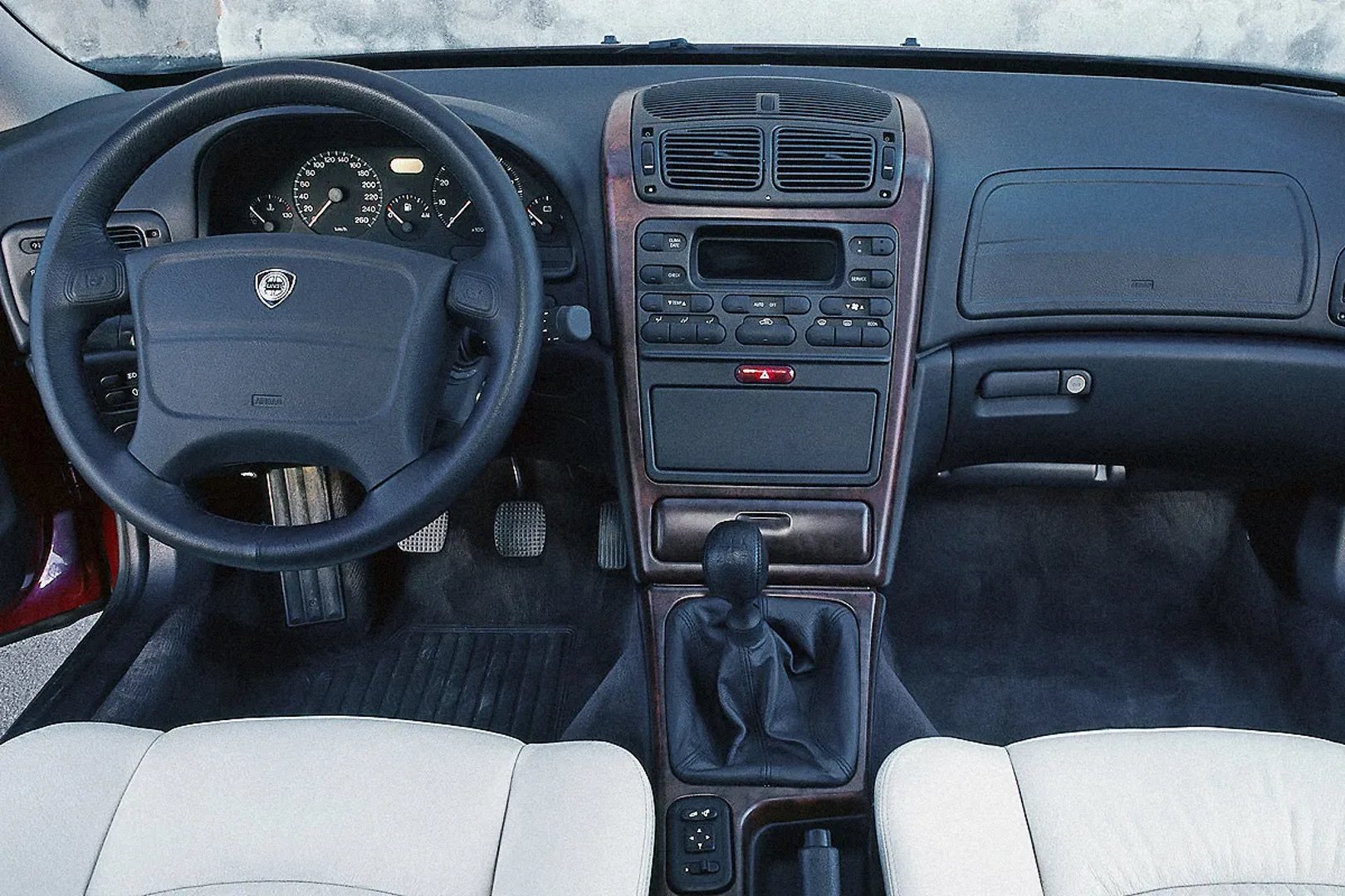 Lancia_Kappa_1_generation__Coupe__12.jpg