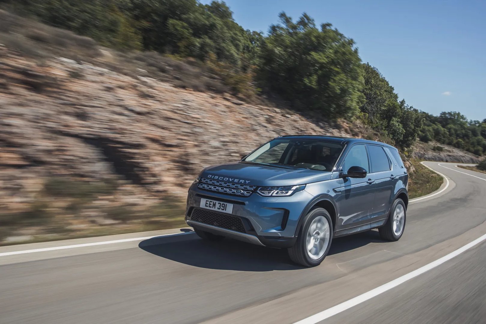 Land Rover_Discovery_Sport_1_generation_restyling__SUV_5-doors__1.jpg