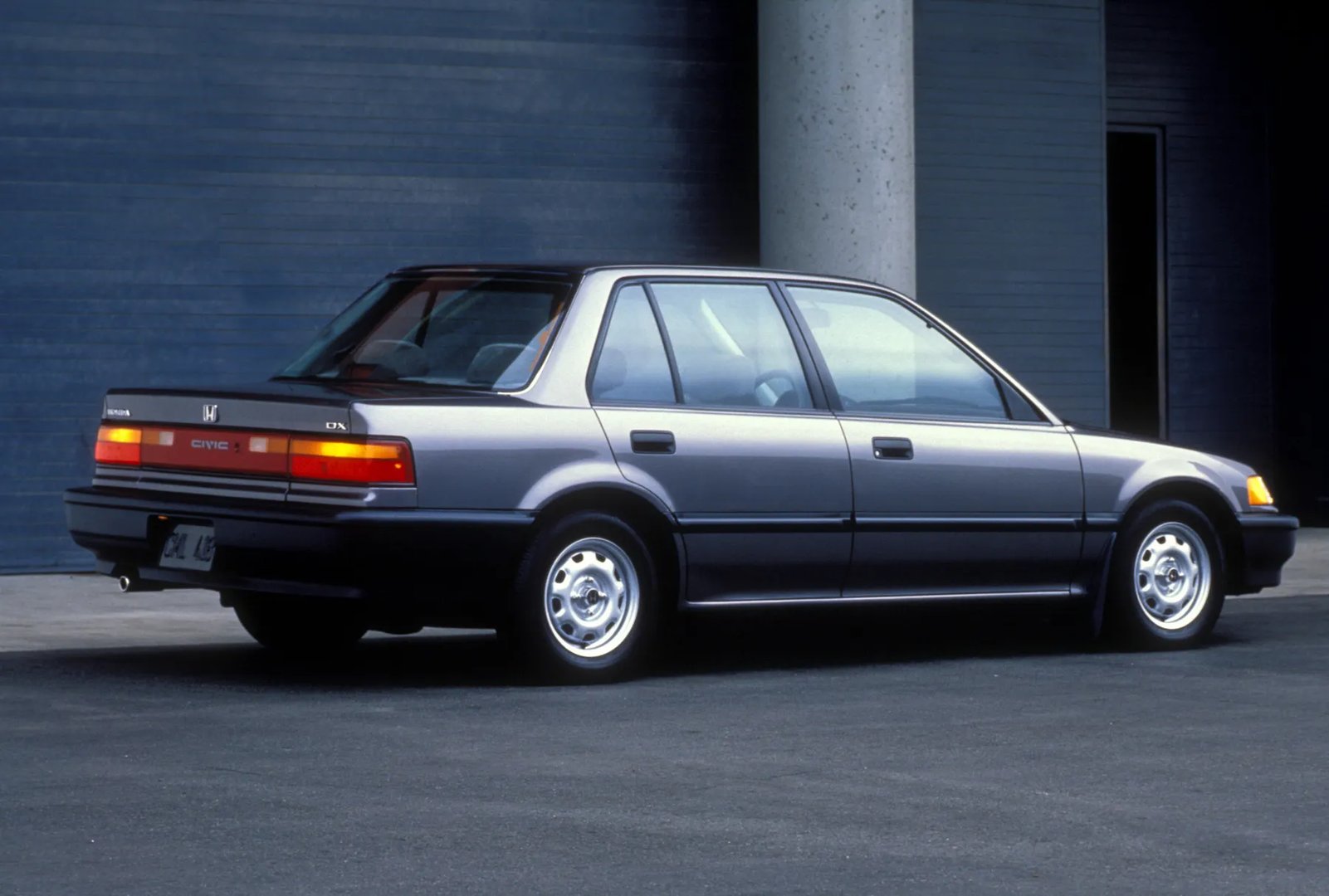 Honda_Civic_(USA)_4_generation__Sedan__6.jpg