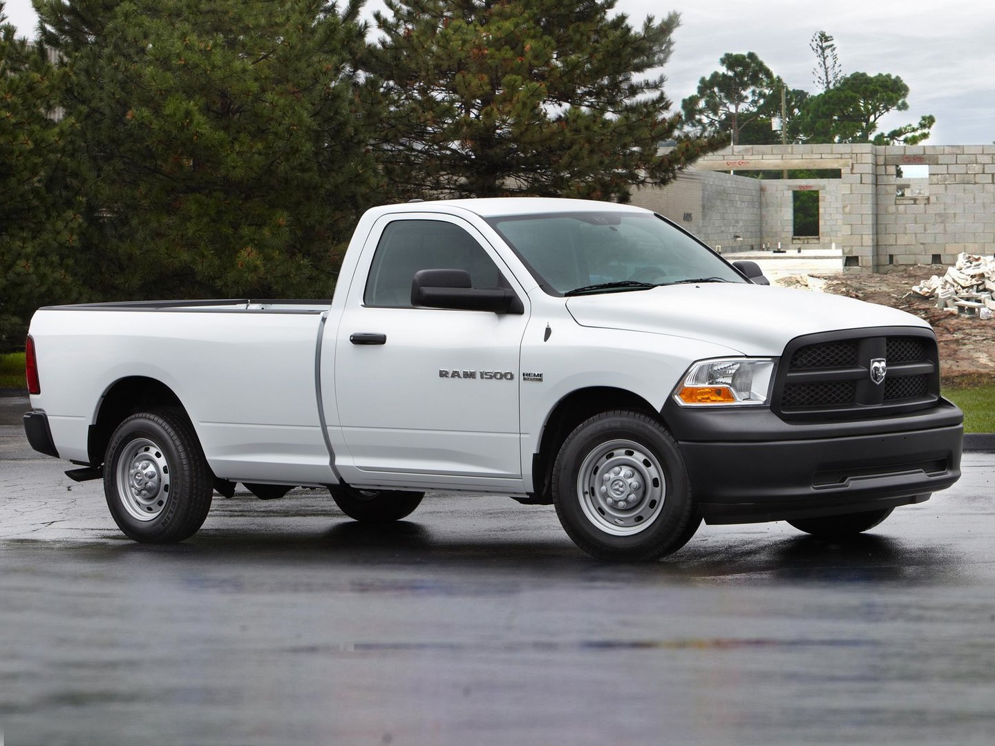 ram_1500_Classic_4_generation__Pickup_single-cab__15.jpg
