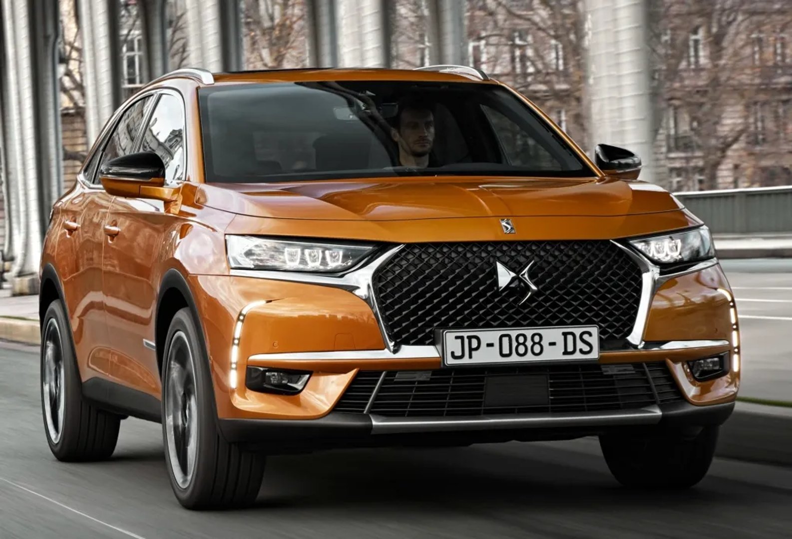 DS_7_Crossback_1_generation__SUV_5-doors__12.jpg
