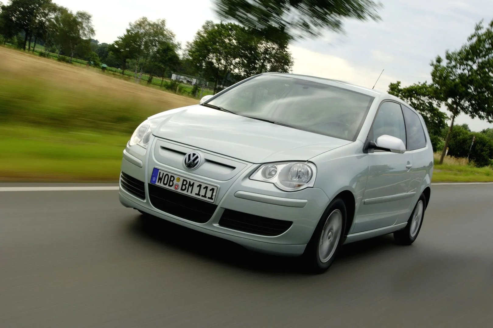 Volkswagen_Polo_4_generation_restyling__Mini_3-doors__1.jpg