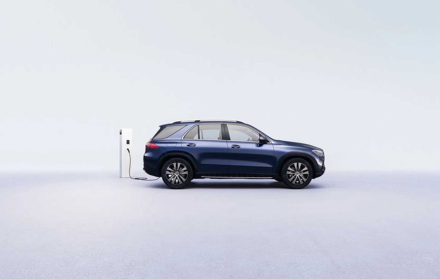 Mercedes_GLE_2_generation_restyling__SUV_5-doors__6.jpg
