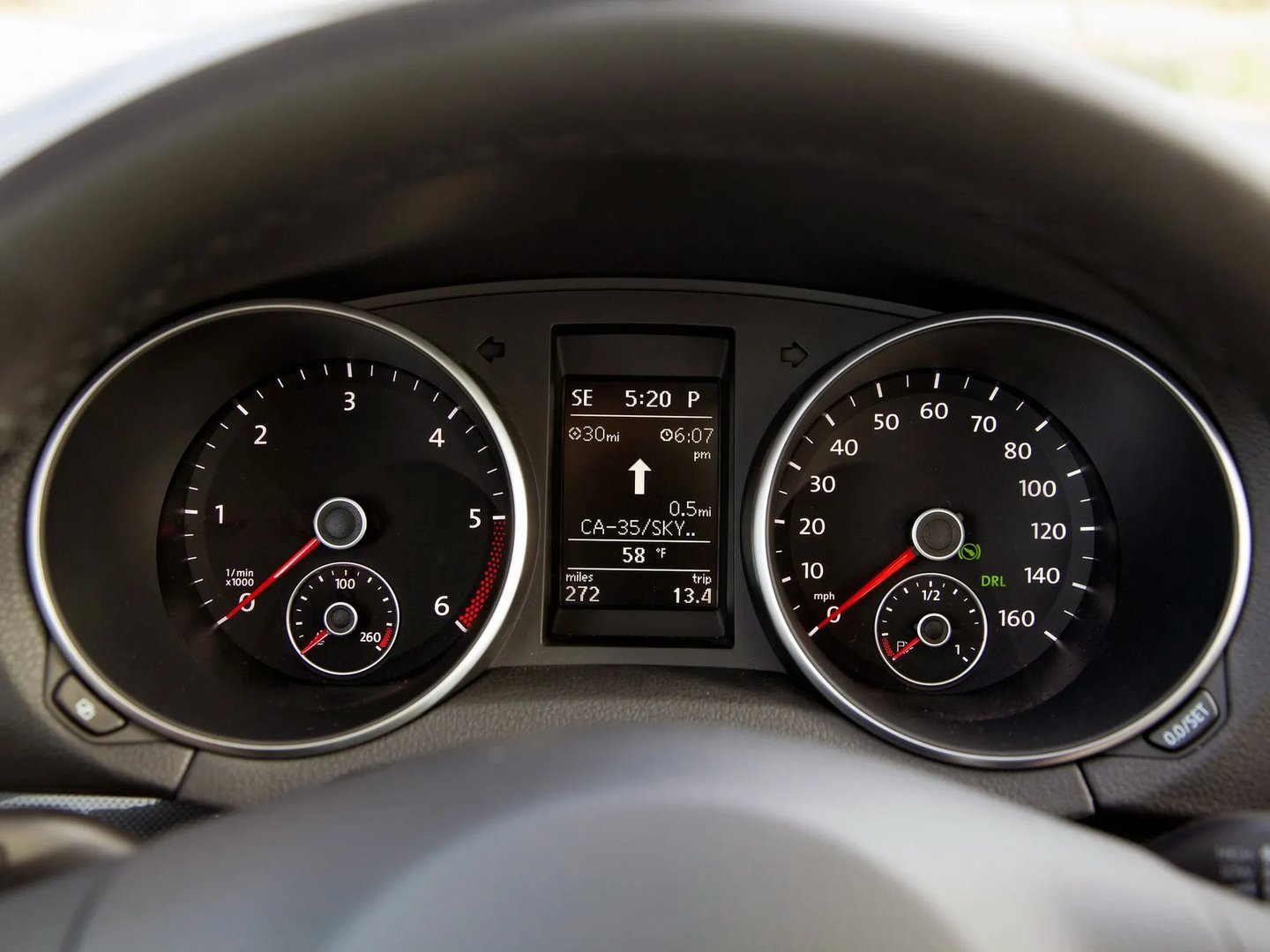 Volkswagen_Jetta_6_generation__Estate_5-door__9.jpg