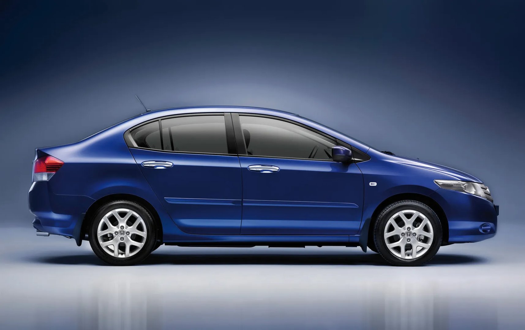 Honda_City_5_generation__Sedan__2.jpg