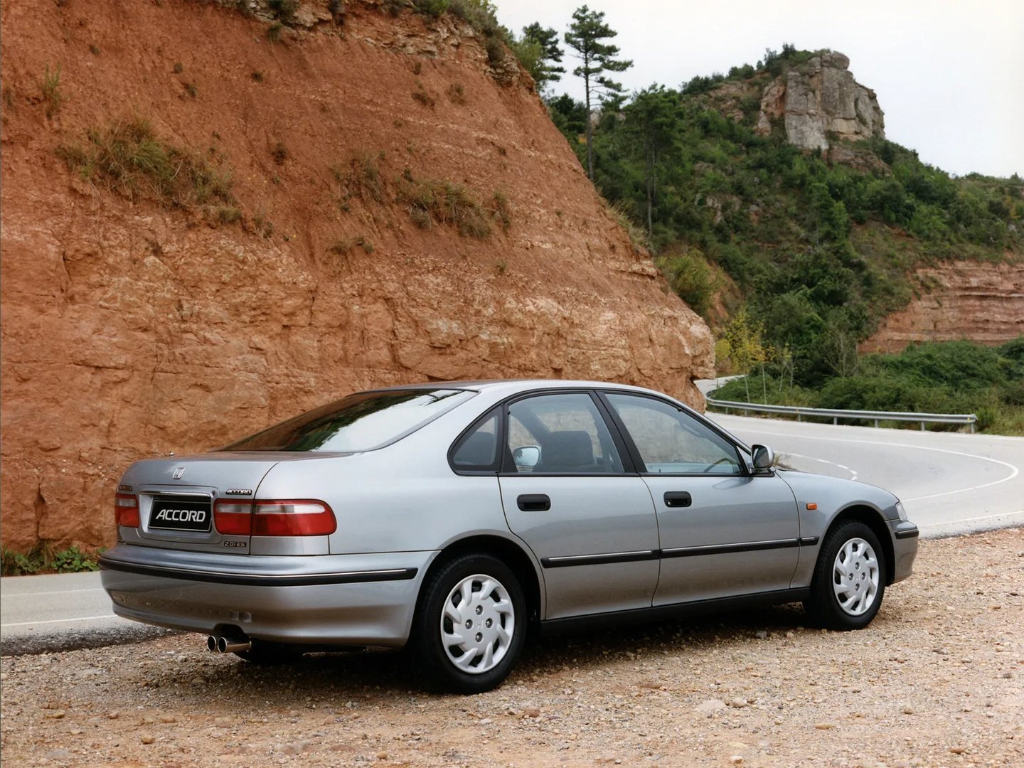 Honda_Accord_(USA)_5_generation_restyling__Sedan__5.jpg