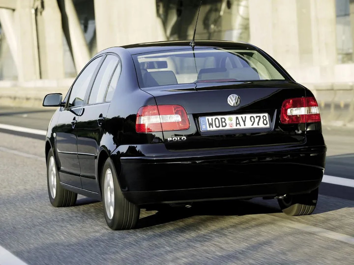 Volkswagen_Polo_4_generation__Sedan__10.jpg
