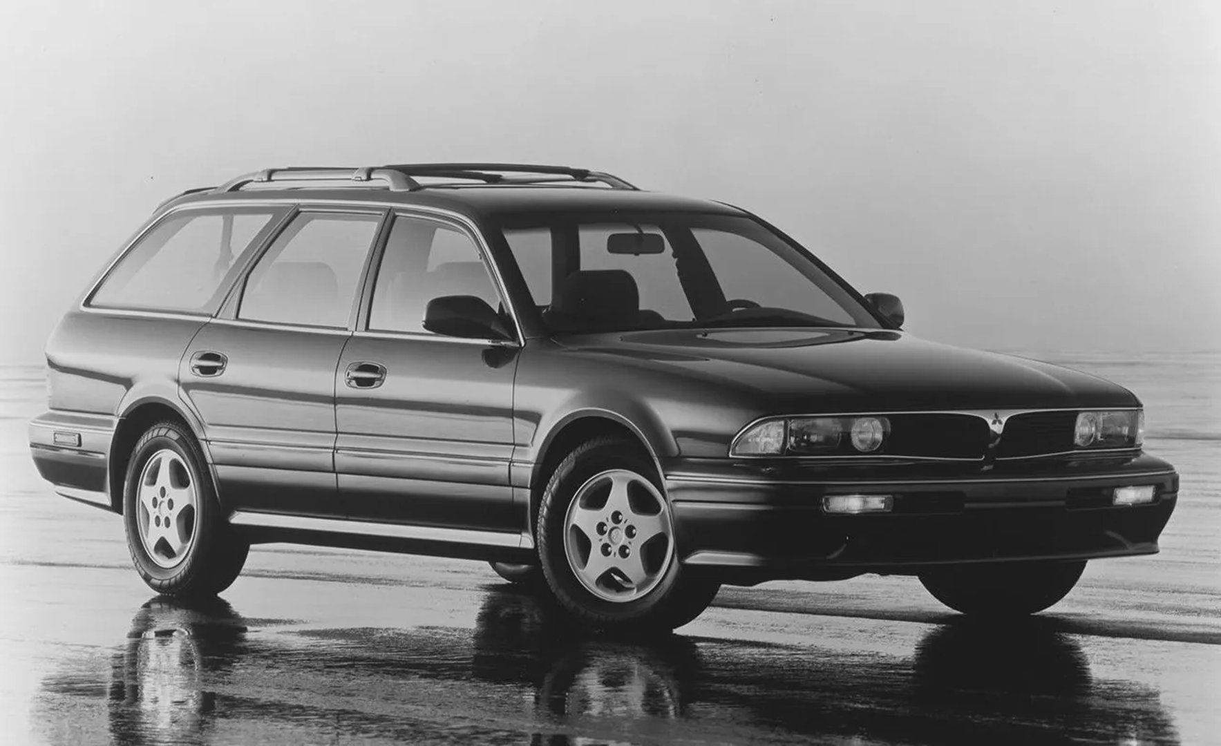 Mitsubishi Diamante 1 generation  Estate 5-door