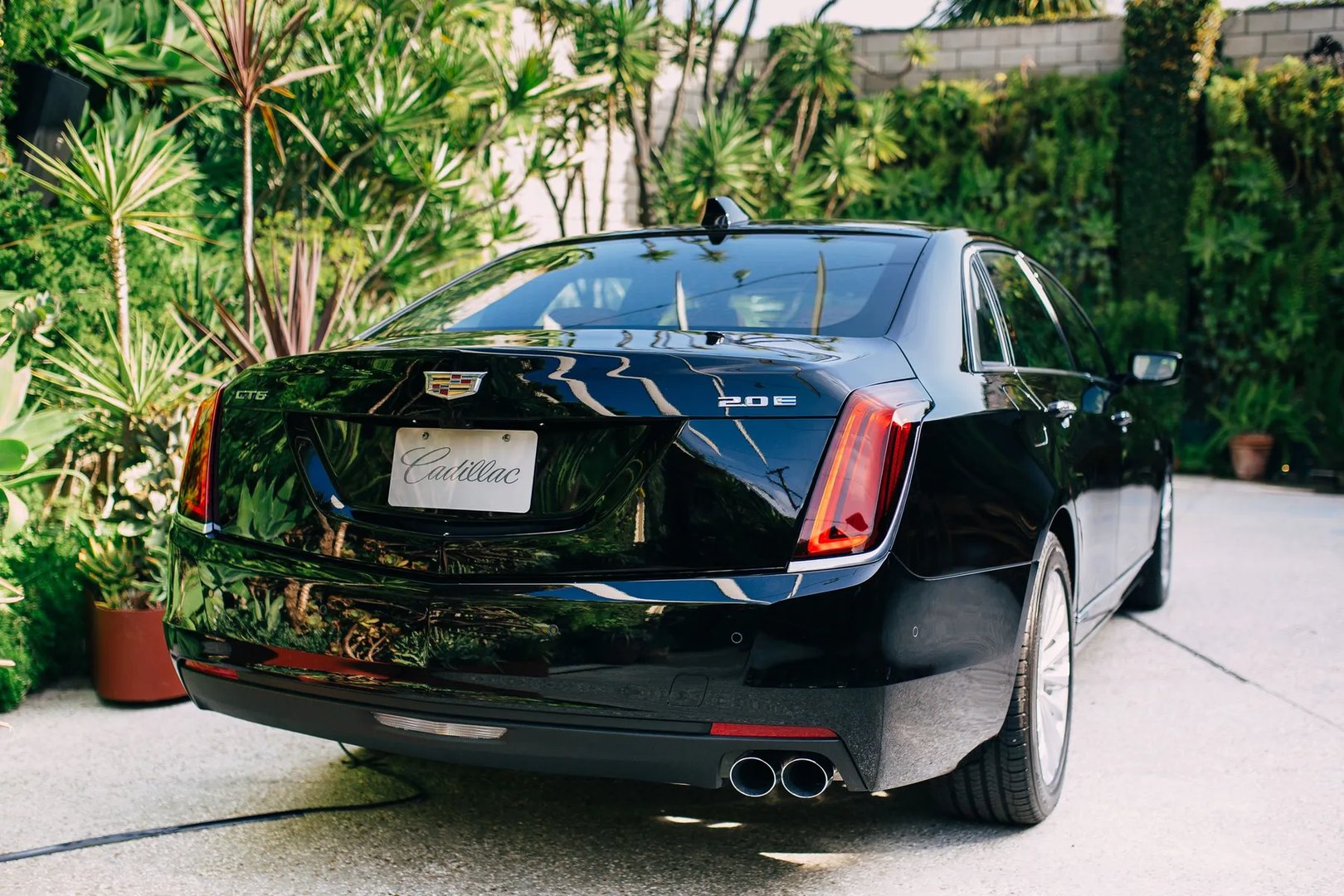 Cadillac_CT6_1_generation__Sedan__3.jpg