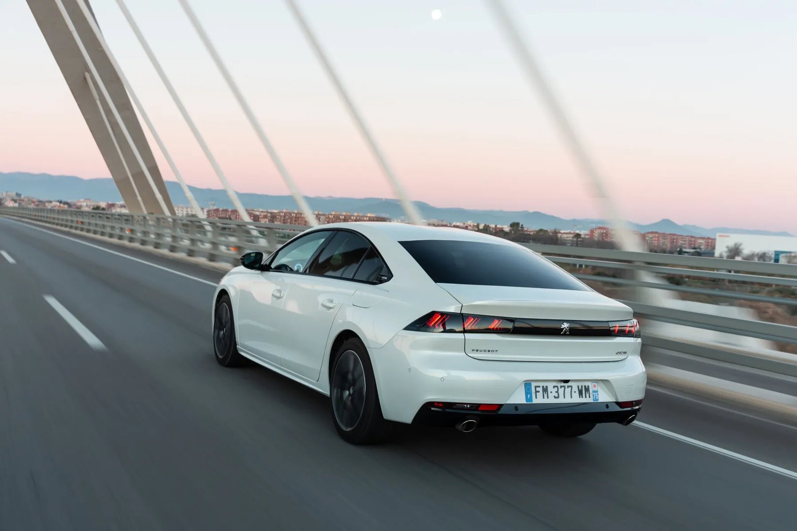Peugeot_508_2_generation__Liftback__4.jpg