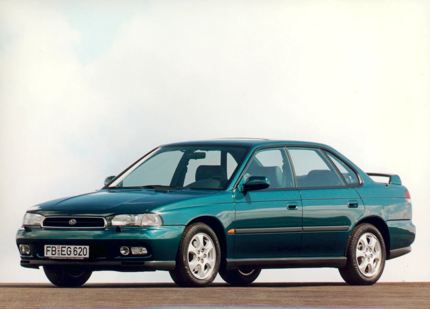 Subaru_Legacy_2_generation__Sedan__3.jpg