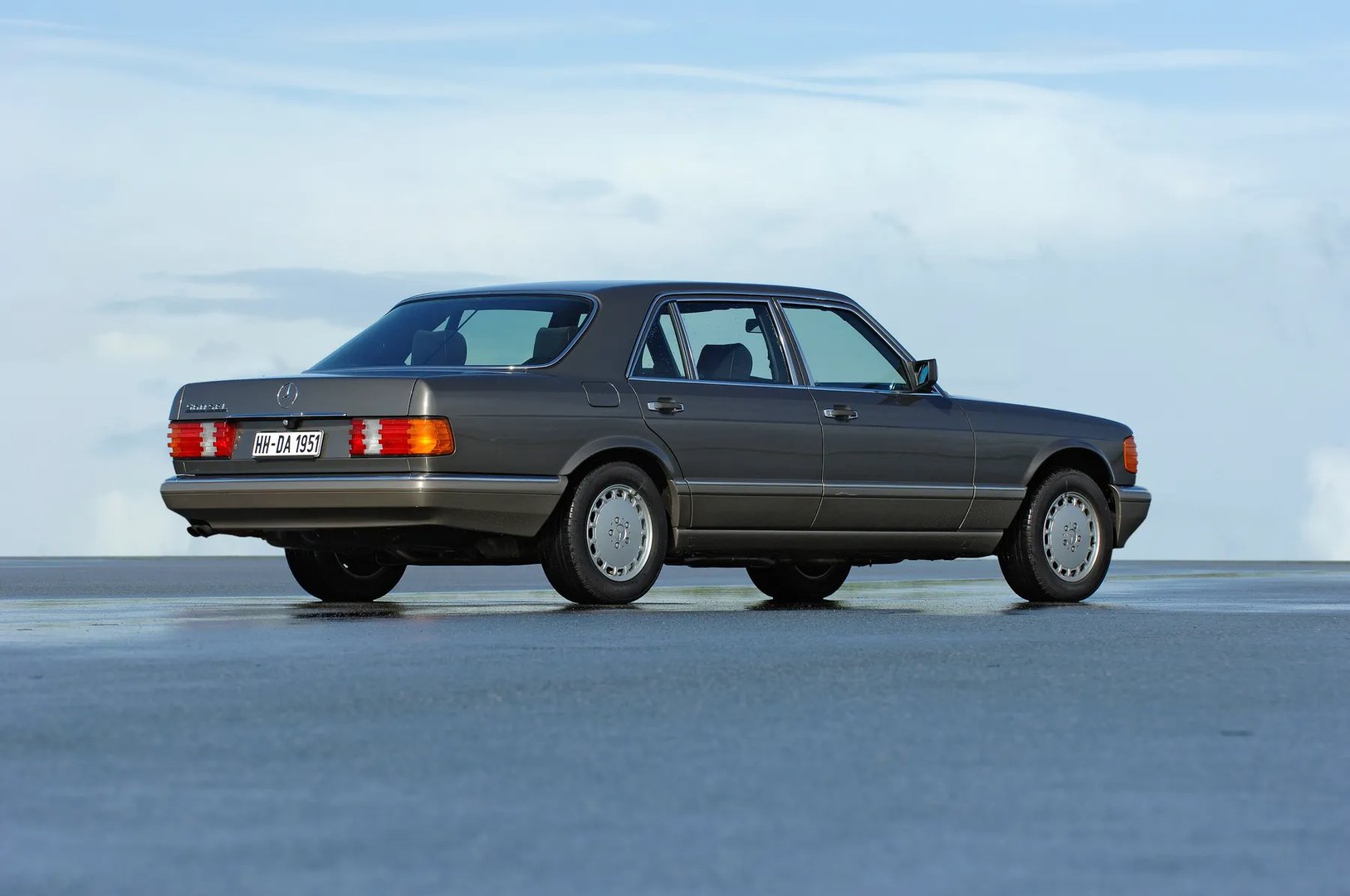Mercedes_S-Class_2_generation_restyling__Sedan__8.jpg