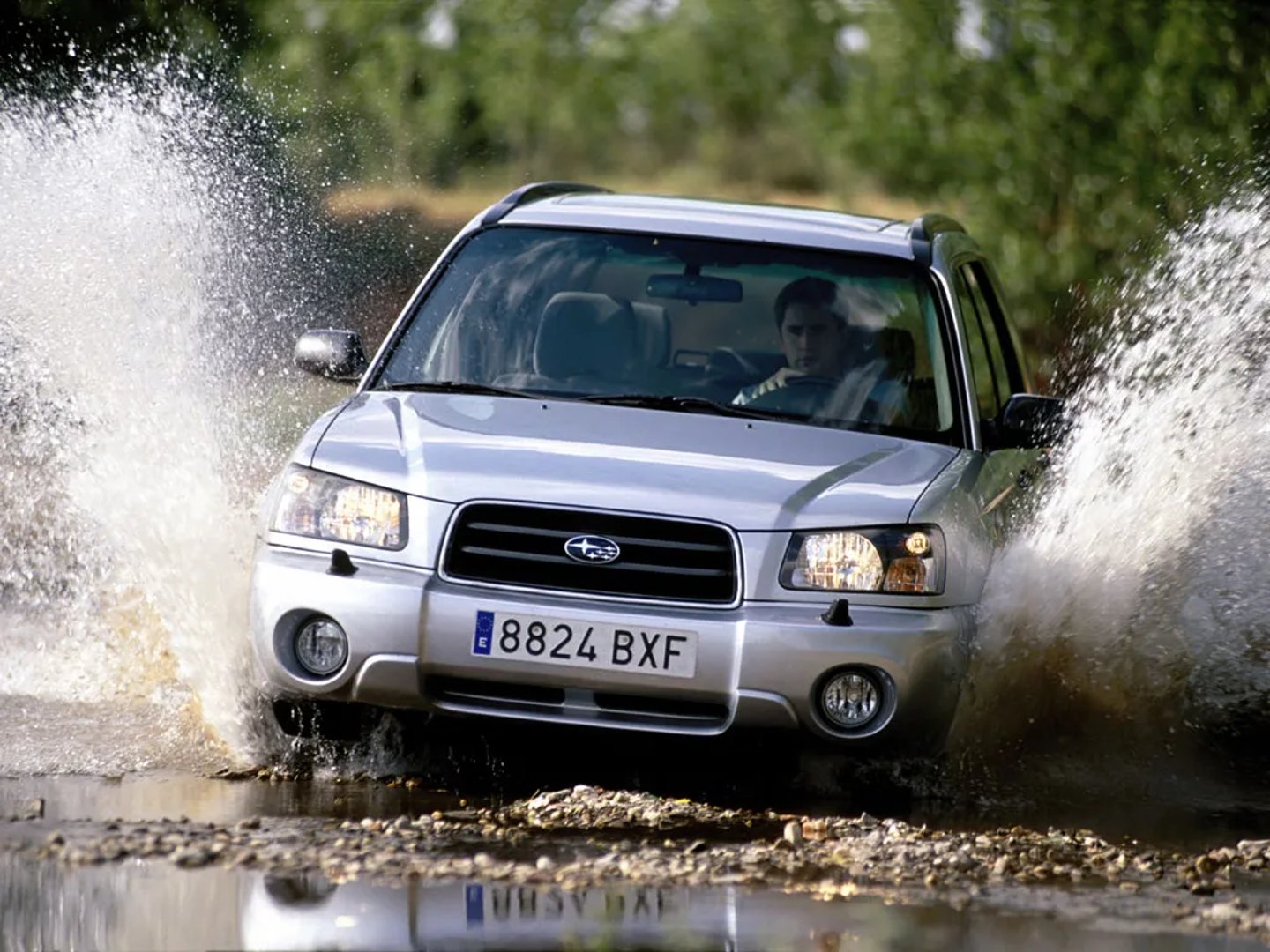 Subaru_Forester_2_generation__SUV_5-doors__10.jpg