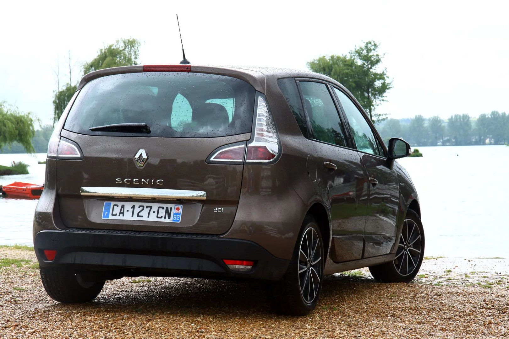 Renault_Scenic_3_generation_restyling__Compact_Van__2.jpg