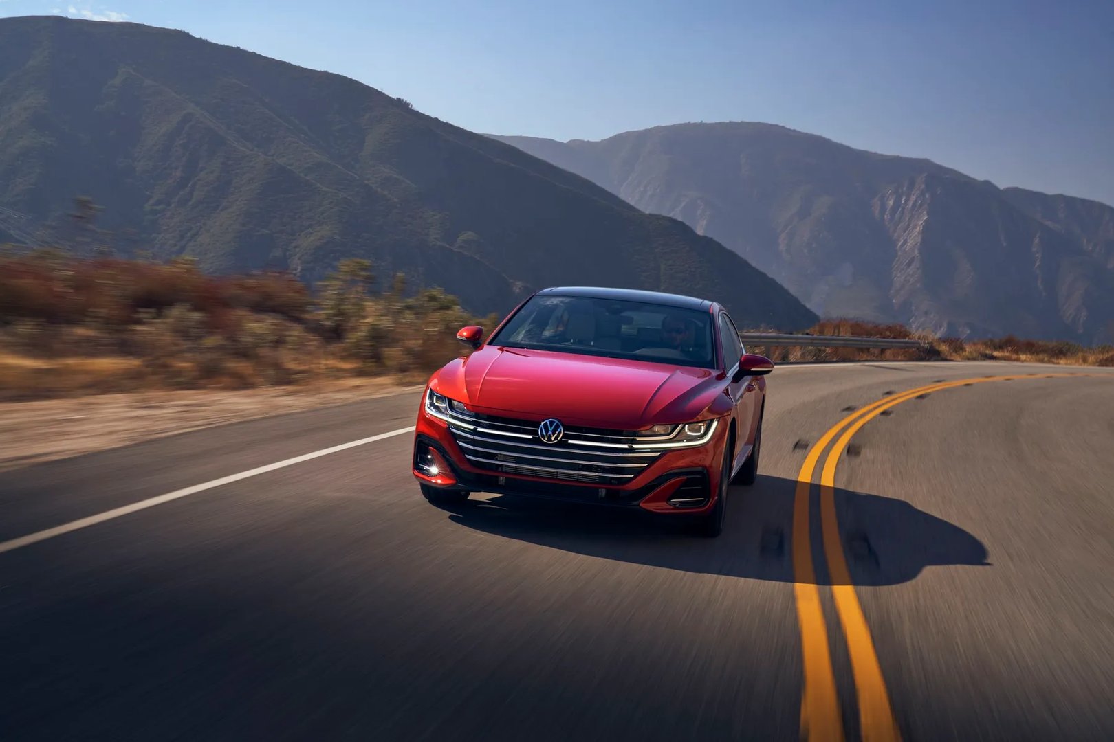 Volkswagen_Arteon_1_generation_restyling__Liftback__8.jpg