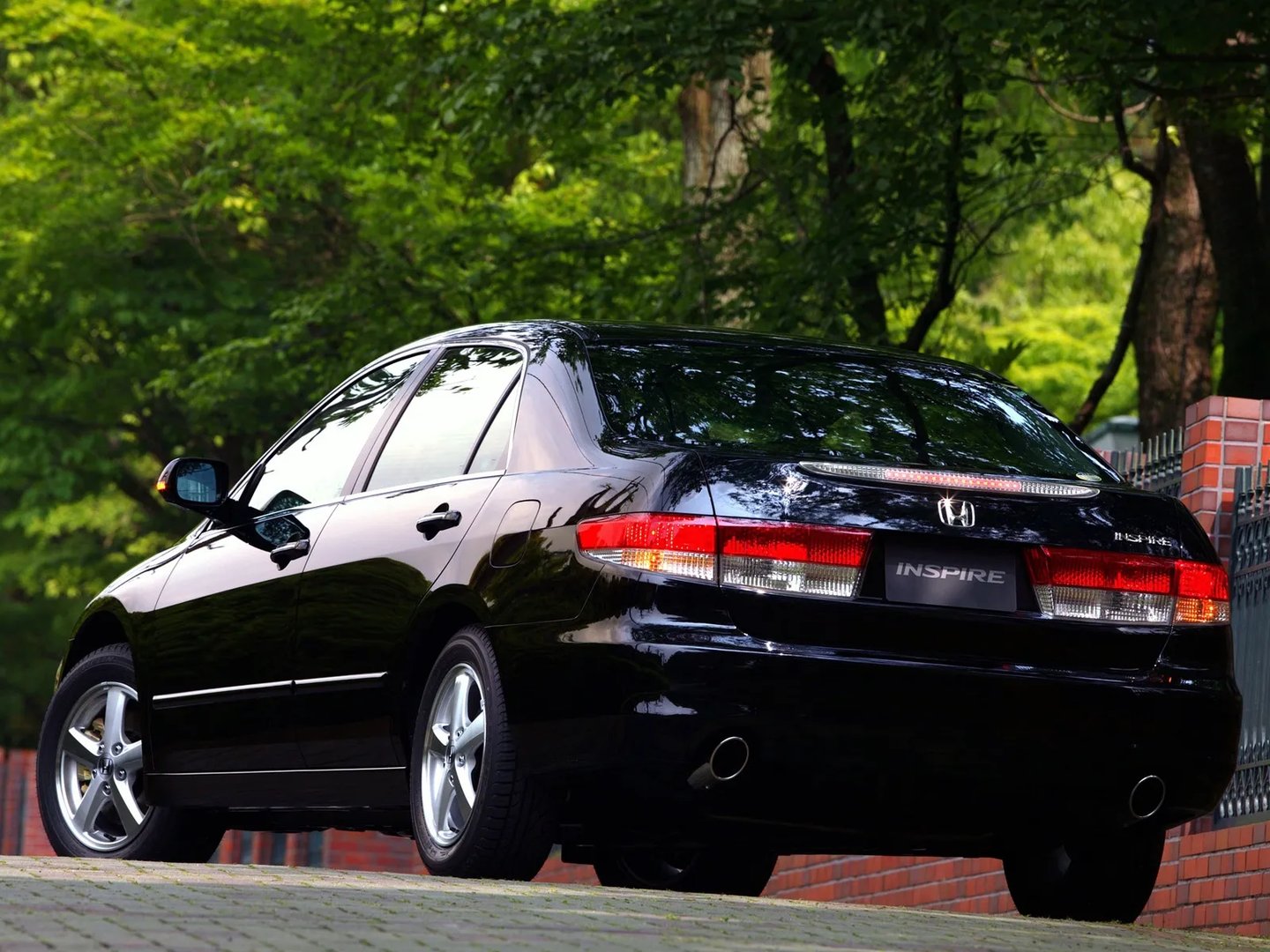 Honda_Inspire_4_generation__Sedan__3.jpg