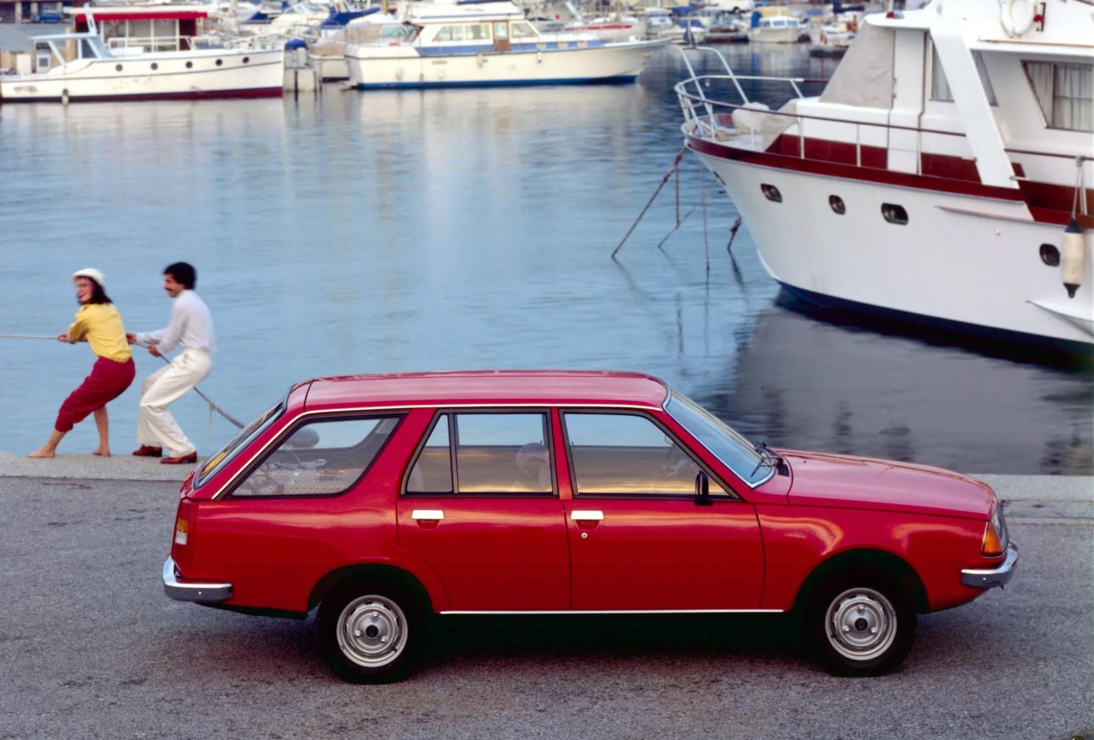 Renault_18_1_generation__Estate_5-door__6.jpg