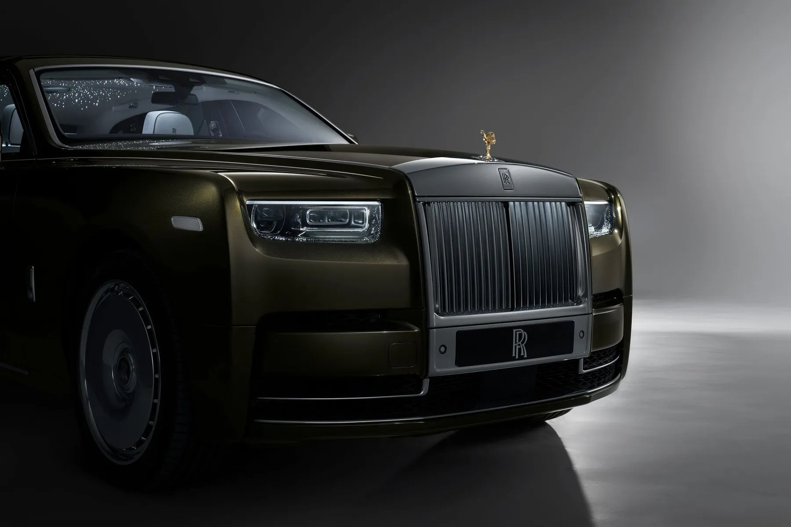 Rolls-Royce_Phantom_8_generation_restyling__Sedan_Long__3.jpg