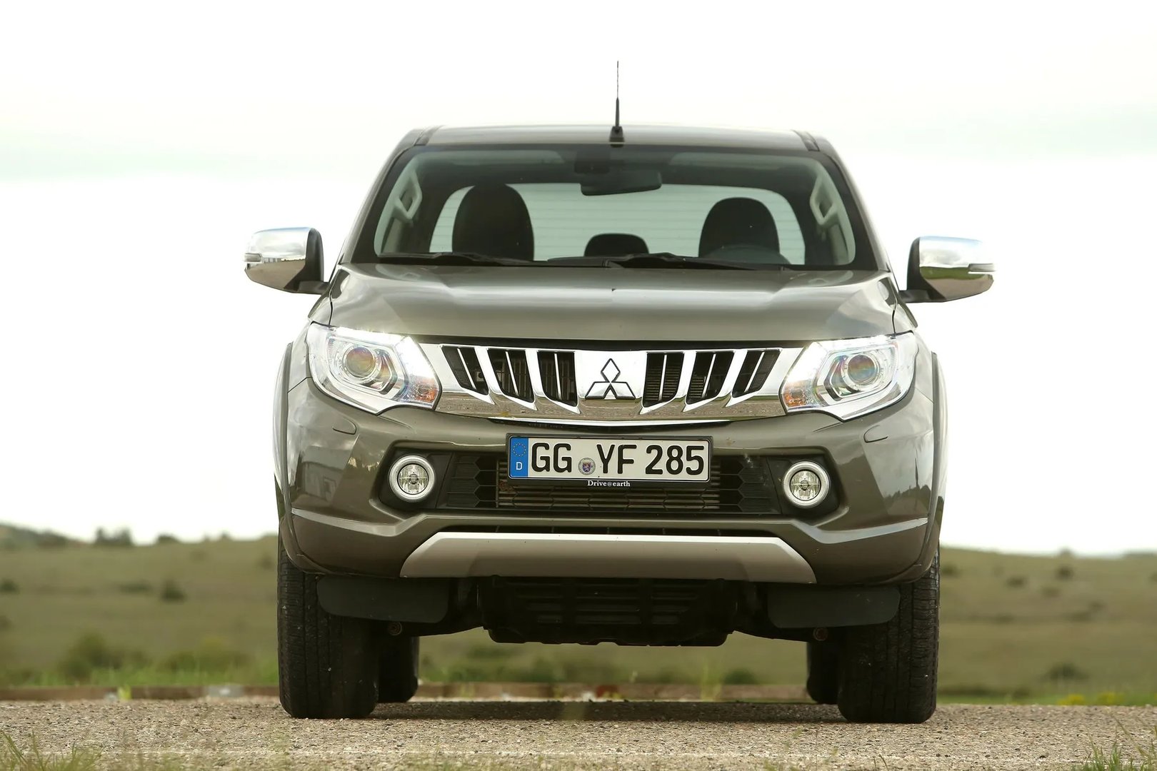Mitsubishi_L200_5_generation__Pickup_double-cab__5.jpg