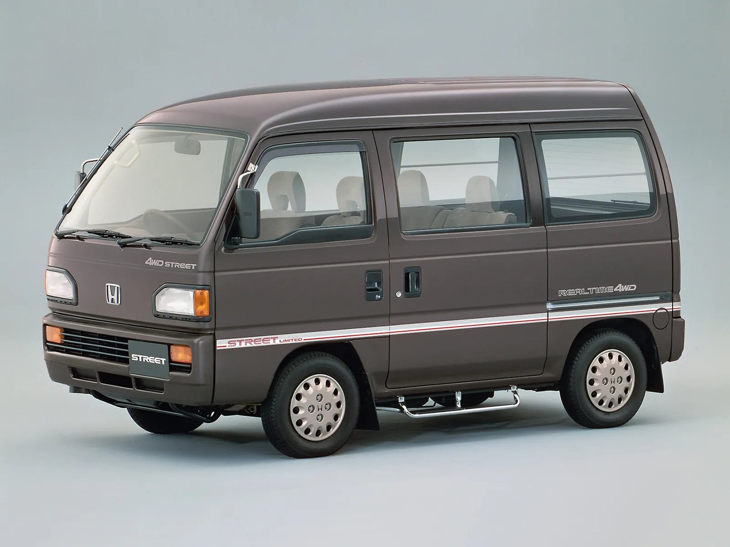 Honda_Street_2_generation__Microvan__5.jpg