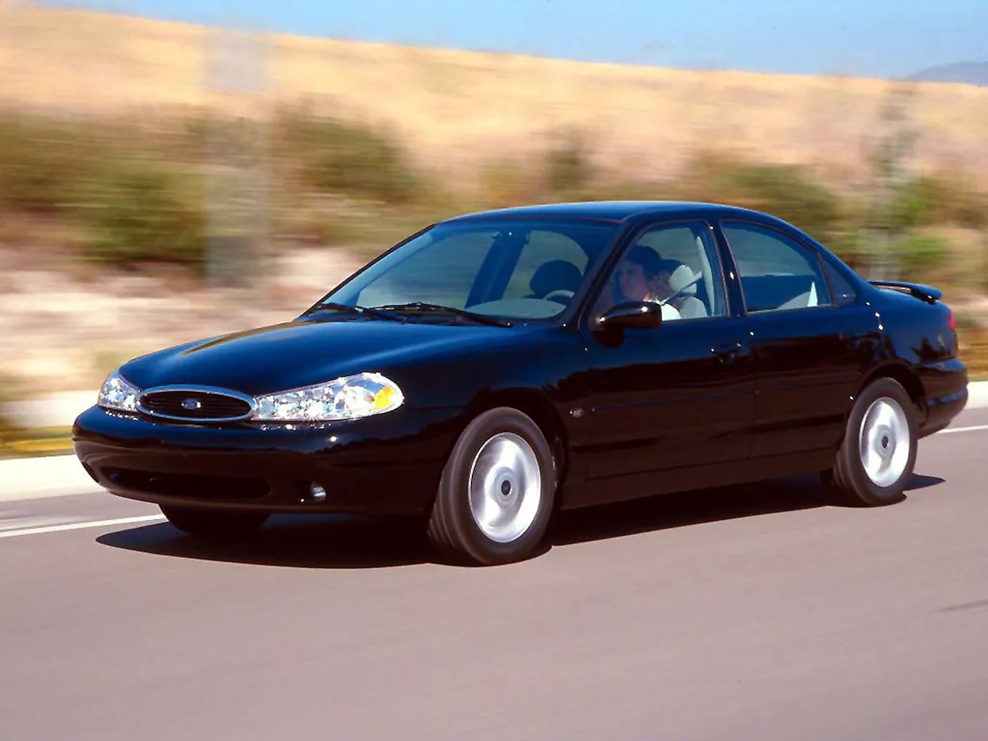 Ford_Contour_1_generation_restyling__Sedan__3.jpg