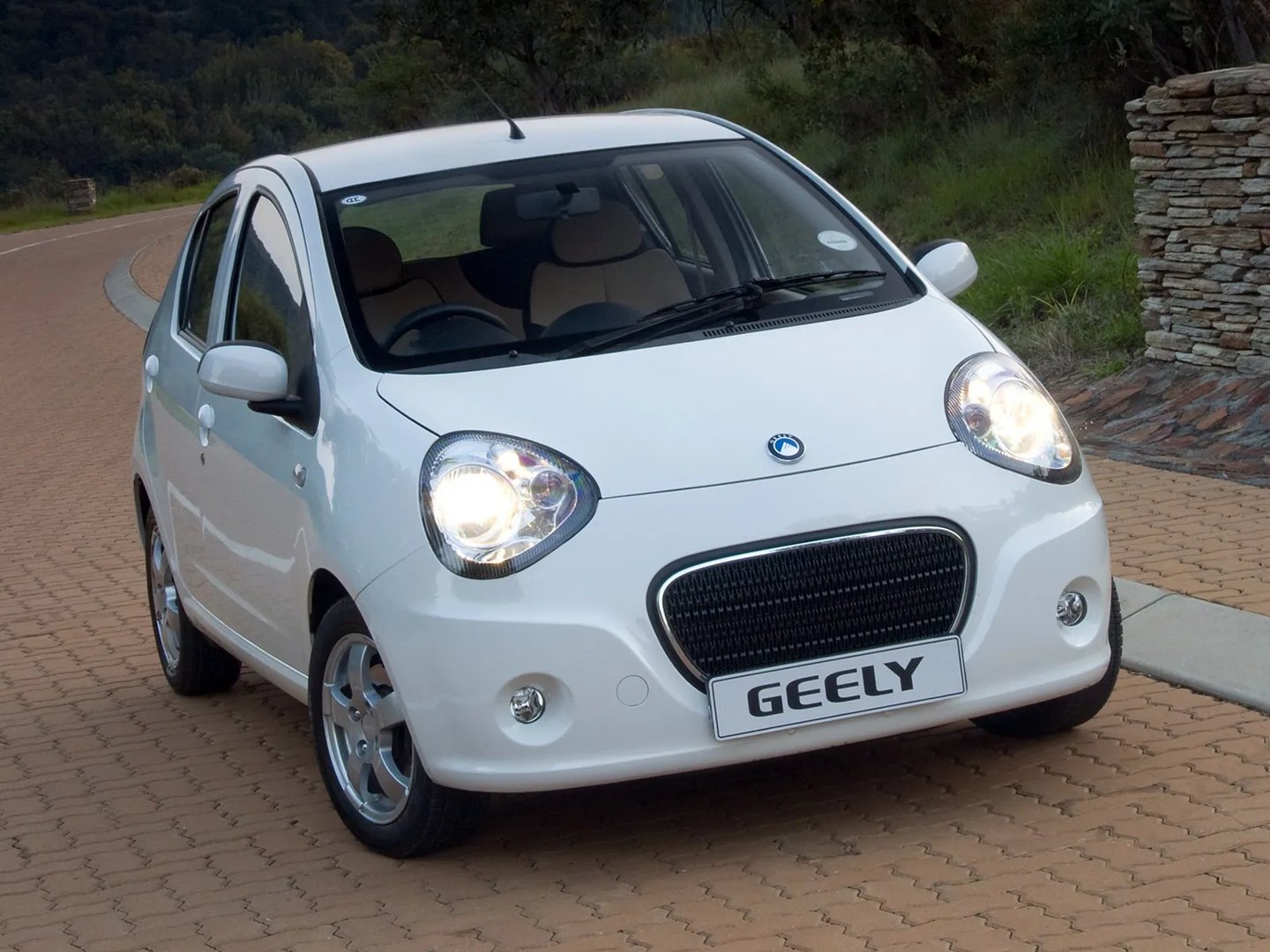 Geely_LC_(Panda)_1_generation__Mini_5-doors__1.jpg