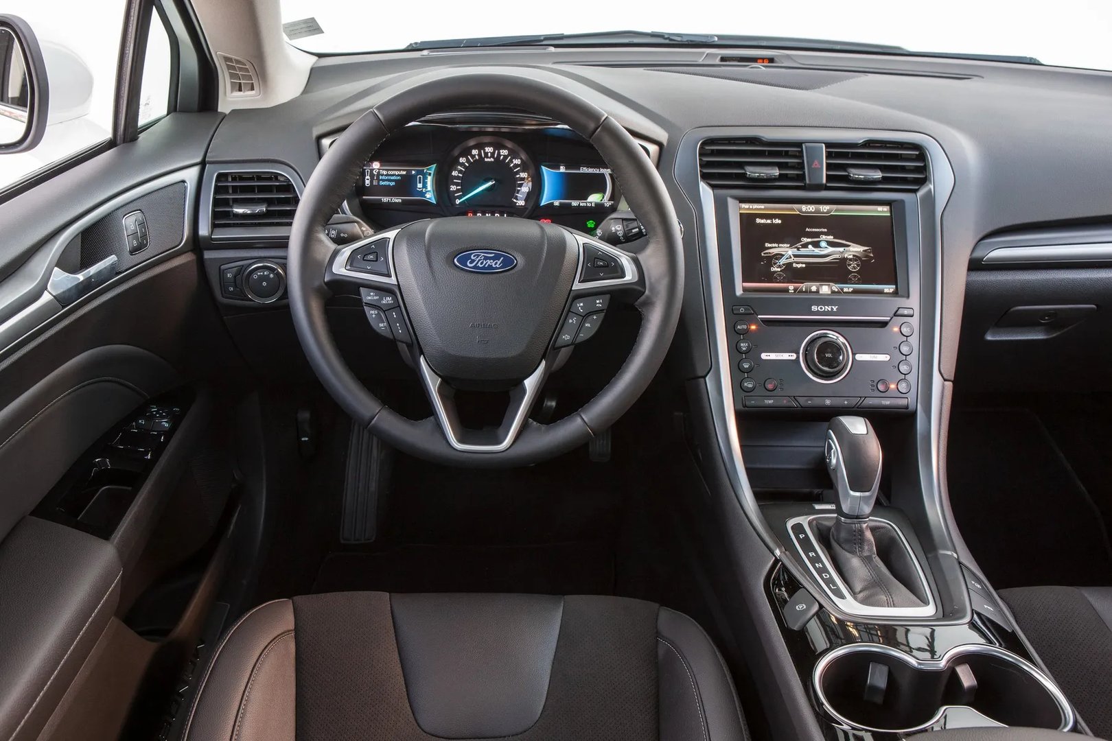 Ford_Mondeo_5_generation__Sedan__12.jpg