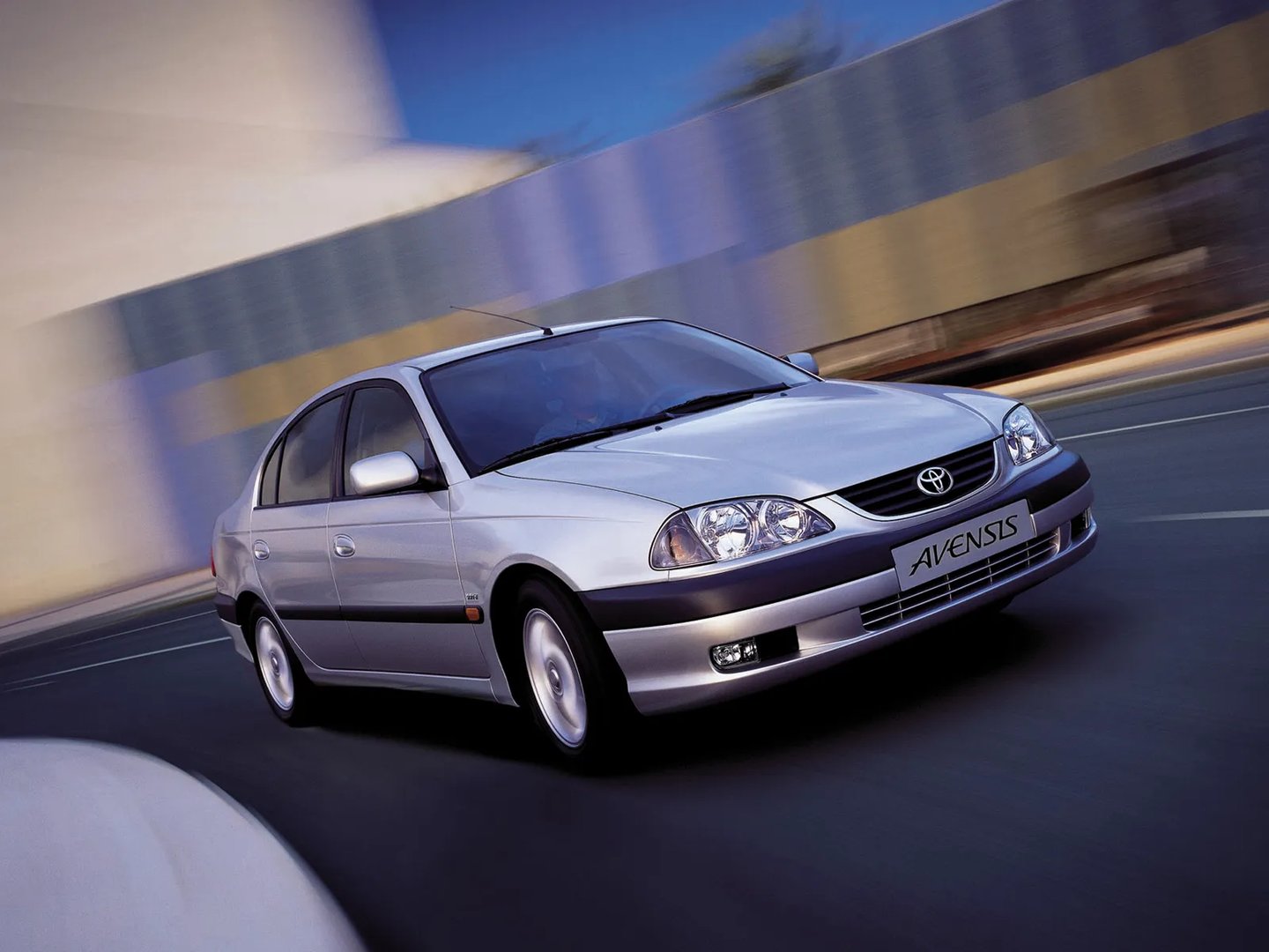 Toyota_Avensis_1_generation_restyling__Sedan__6.jpg