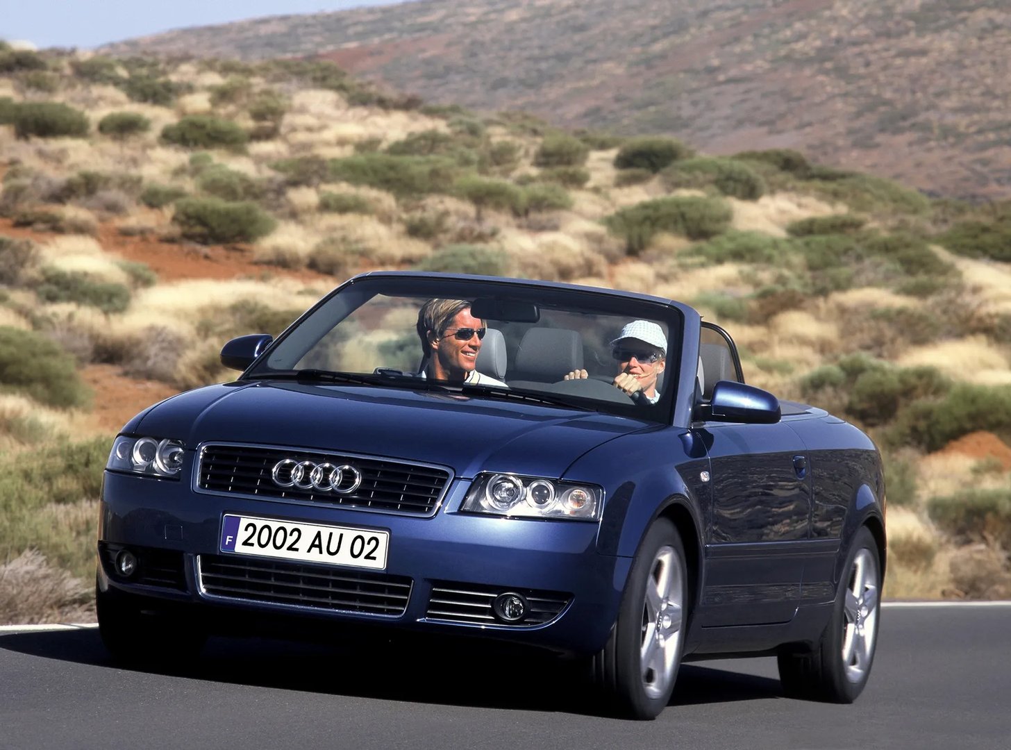 Audi_A4_2_generation__Cabrio__7.jpg