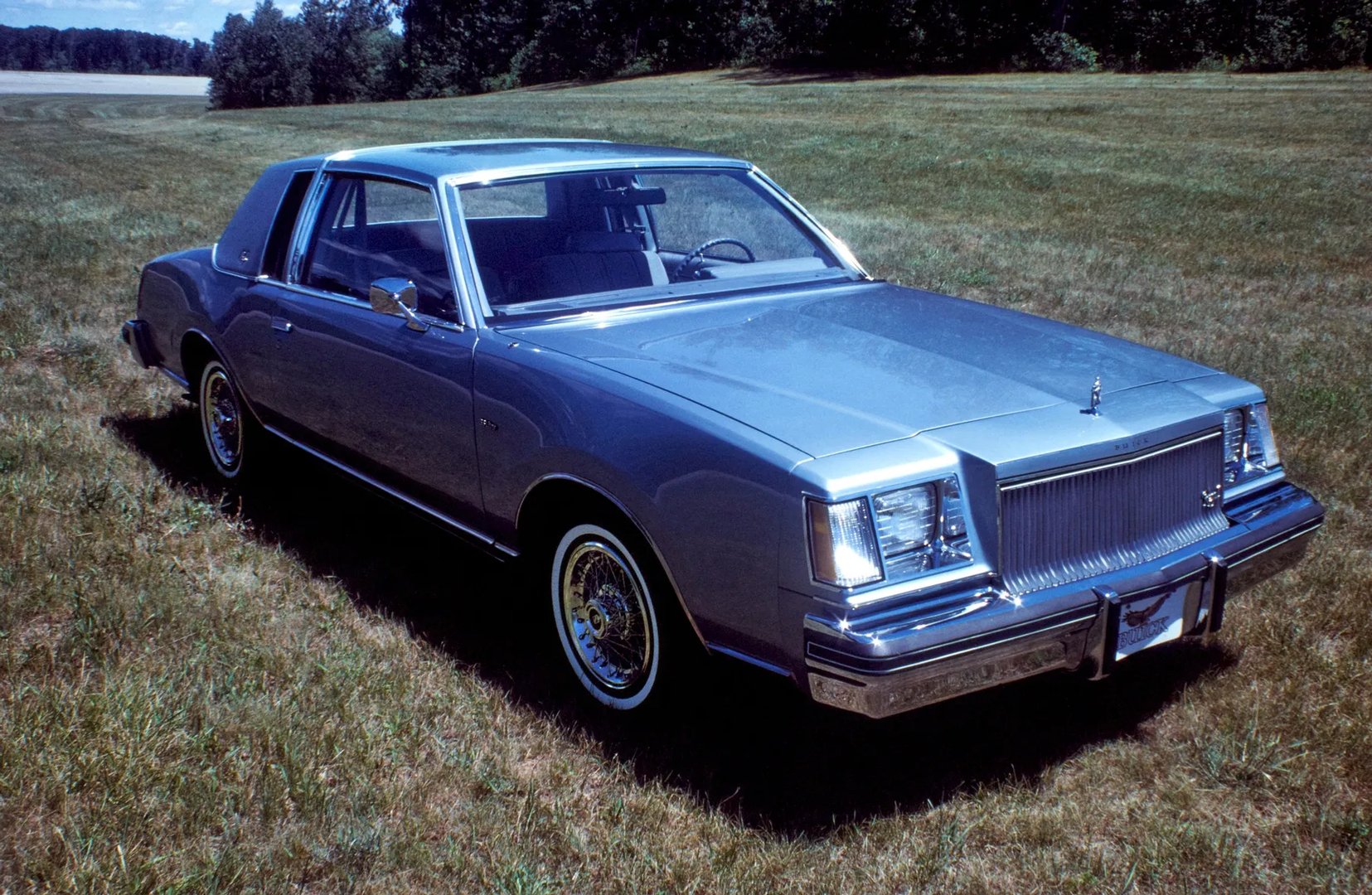 Buick_Regal_2_generation__Coupe__1.jpg