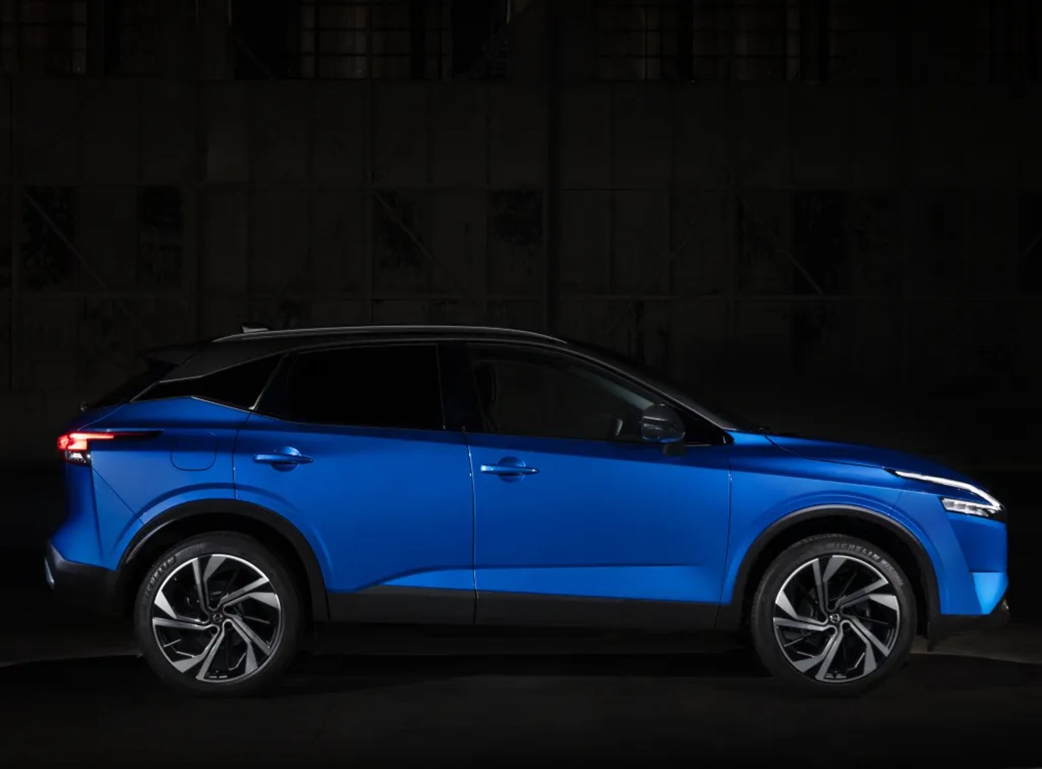 Nissan_Qashqai_3_generation__SUV_5-doors__8.jpg