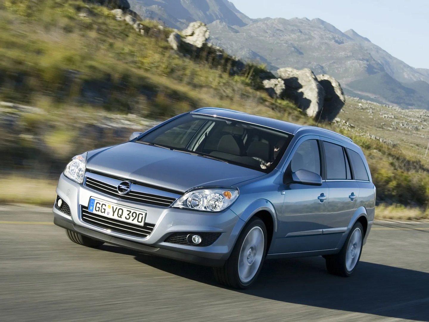 Opel_Astra_3_generation_restyling__Estate_5-door__2.jpg