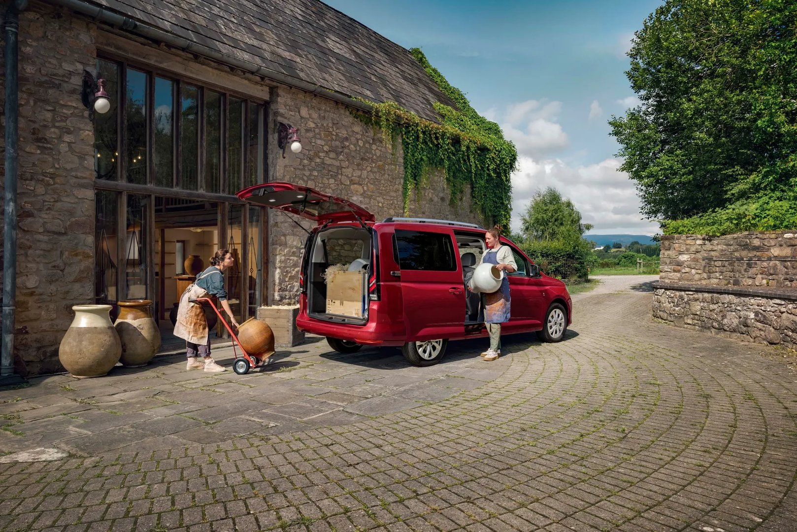 Ford_Tourneo_Connect_3_generation__Compact_Van_Long__1.jpg