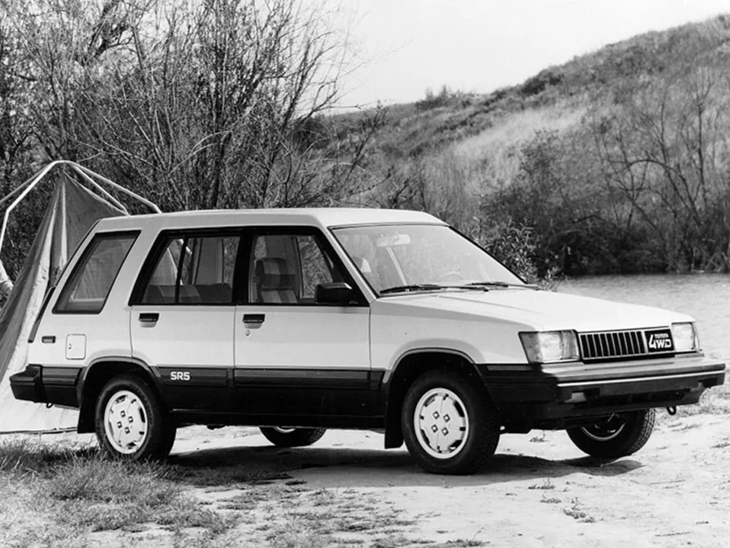 Toyota_Tercel_2_generation__Estate_5-door__7.jpg