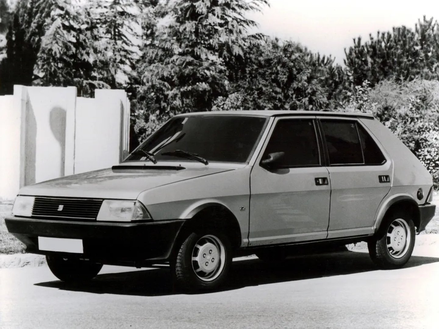 SEAT_Ronda_1_generation__Hatchback_5-door__5.jpg