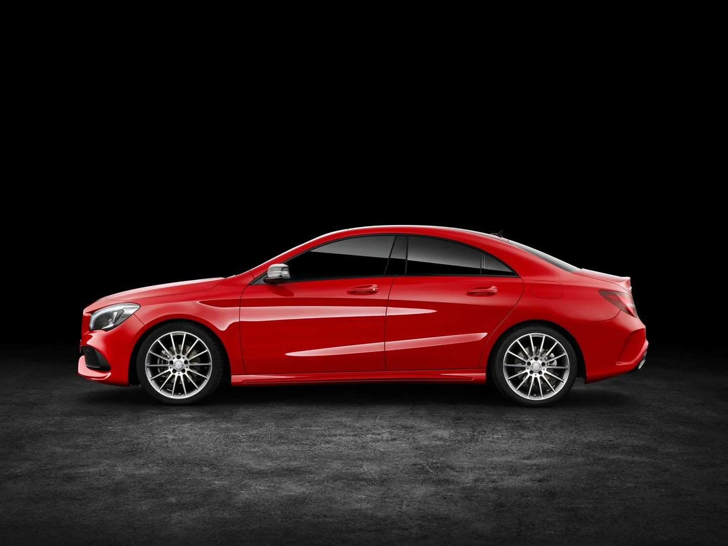 Mercedes_CLA_1_generation_restyling__Sedan__2.jpg