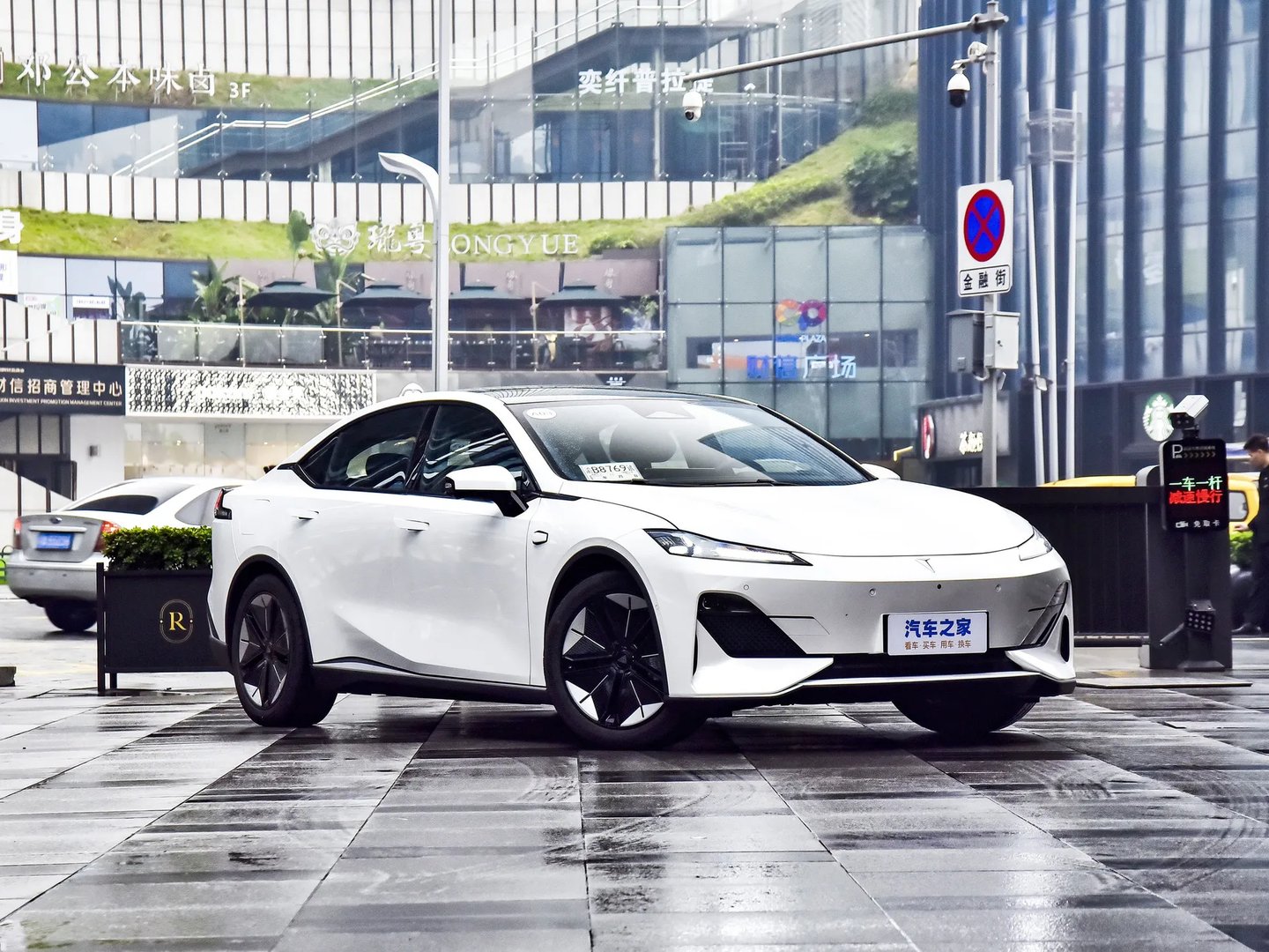 Changan_Shenlan_SL03_1_generation__Liftback__6.jpg