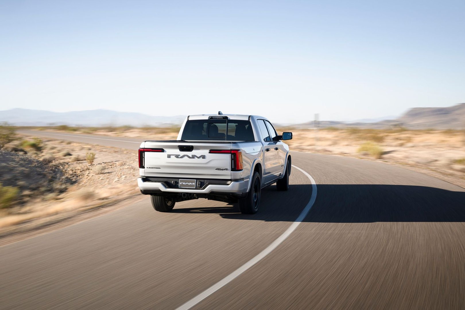 ram_1500_5_generation_restyling__Pickup_double-cab__18.jpg