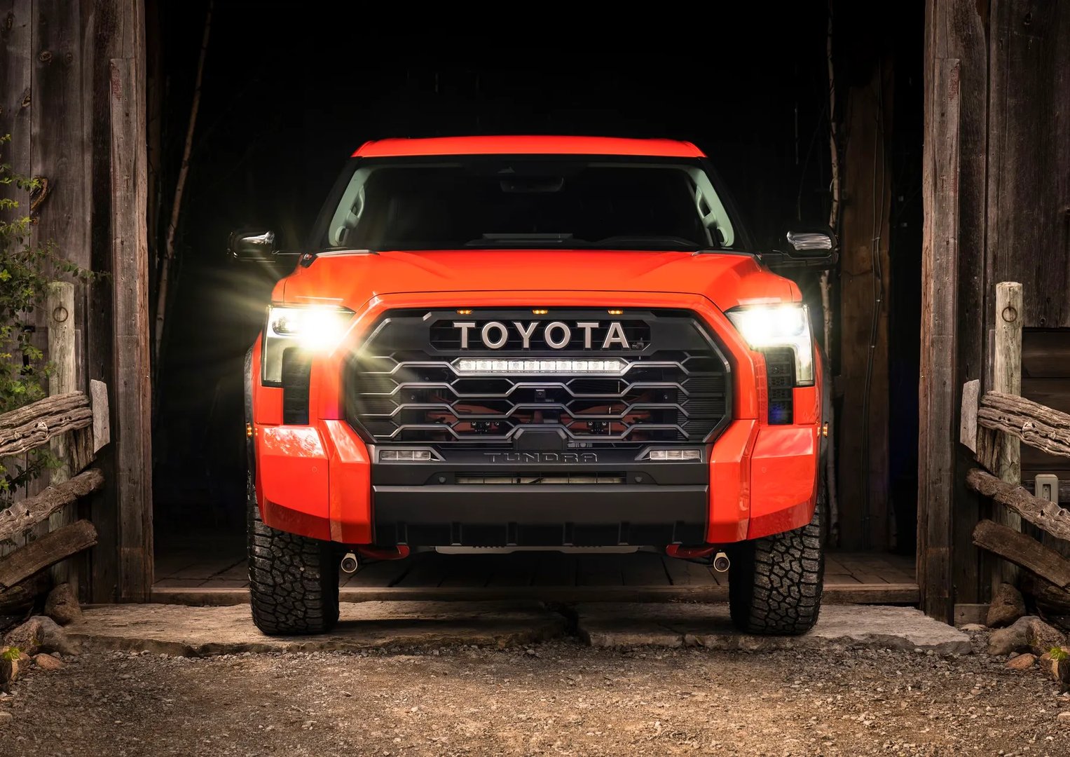 Toyota_Tundra_3_generation__Pickup_double-cab__4.jpg