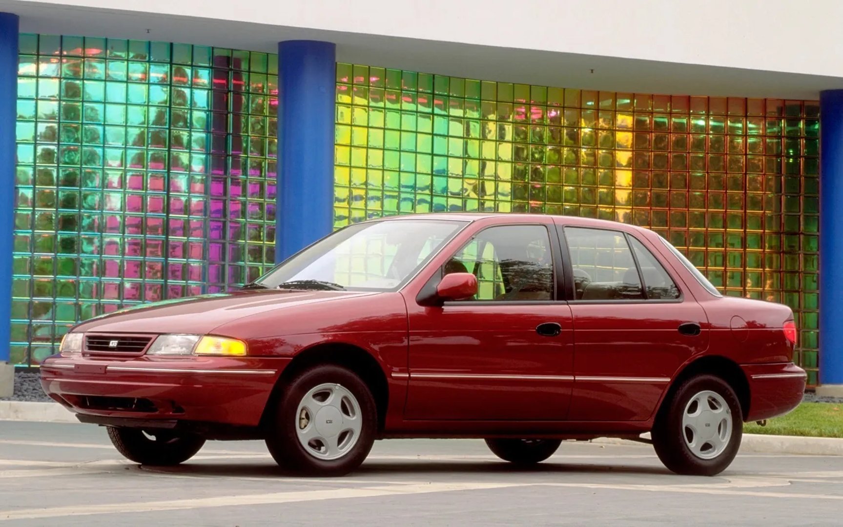 Kia_Sephia_1_generation__Sedan__1.jpg